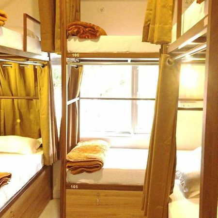 Banaras Hostel Kakarmatha Bagian luar foto