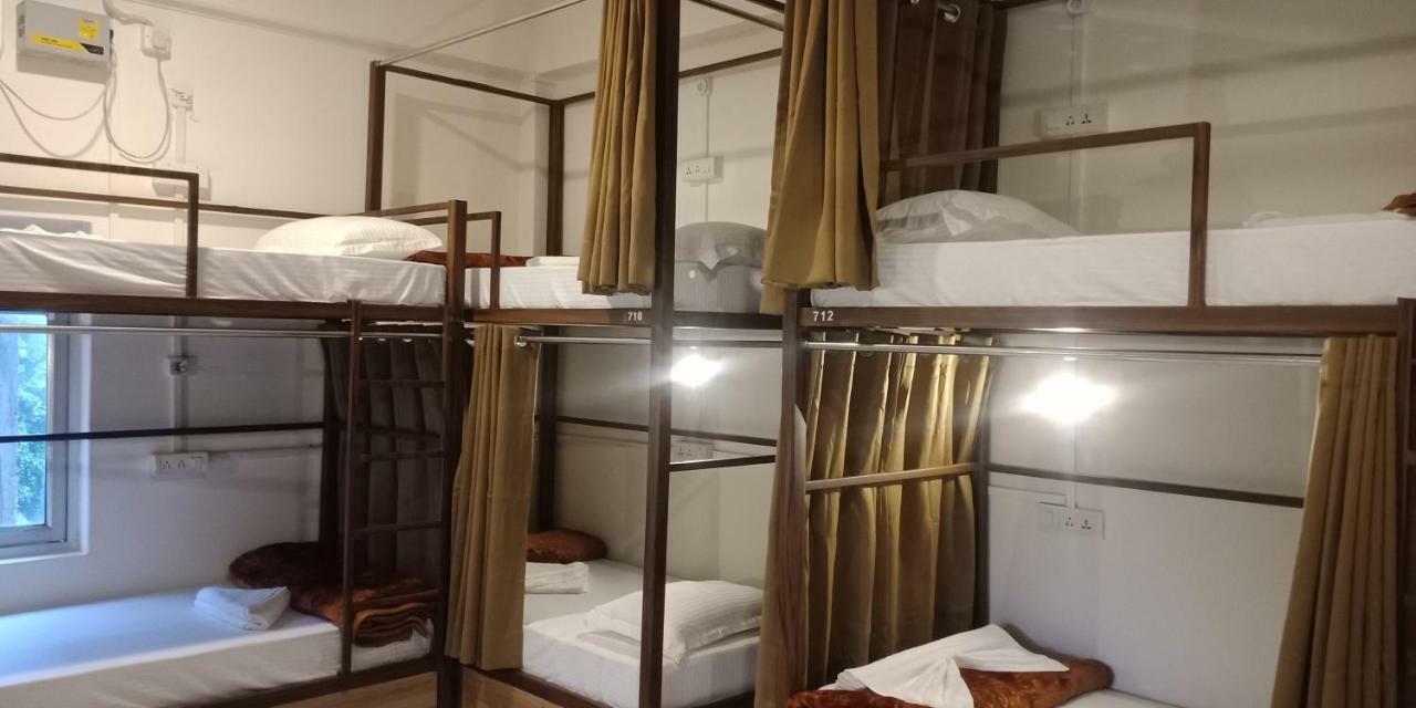 Banaras Hostel Kakarmatha Bagian luar foto