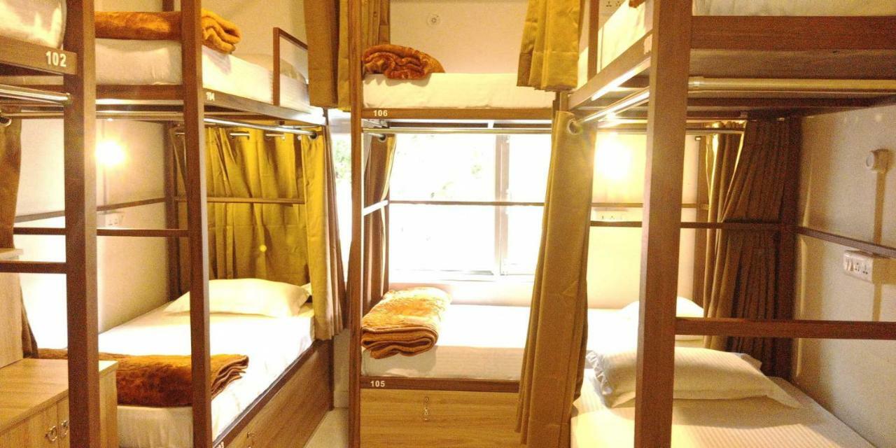 Banaras Hostel Kakarmatha Bagian luar foto